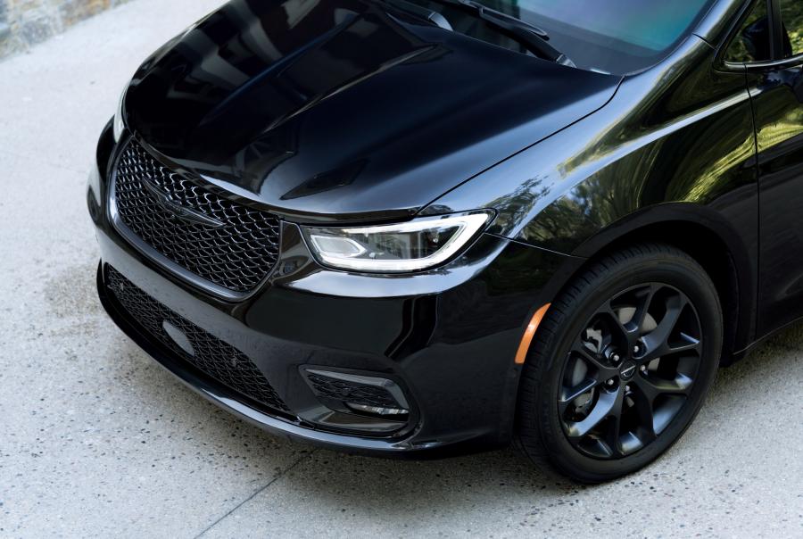 Детали экстерьера Chrysler Pacifica Limited S Appearance Package AWD (RU) 2020 года  (фото 33 из 70)